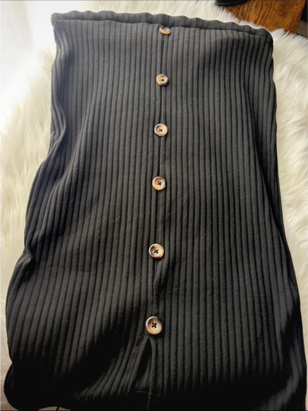 Black Ribbed Button-Front Knit pencil skirt